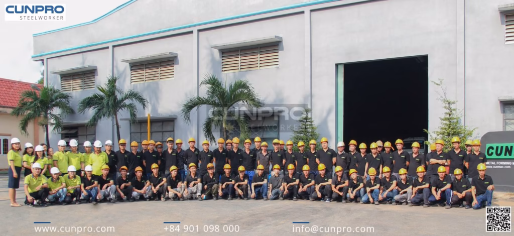 ĐIỂM DANH 7 XƯỞNG GIA CÔNG BÀN GHẾ SẮT HỘP THEO YÊU CẦU TỐT NHẤT TP.HCM 