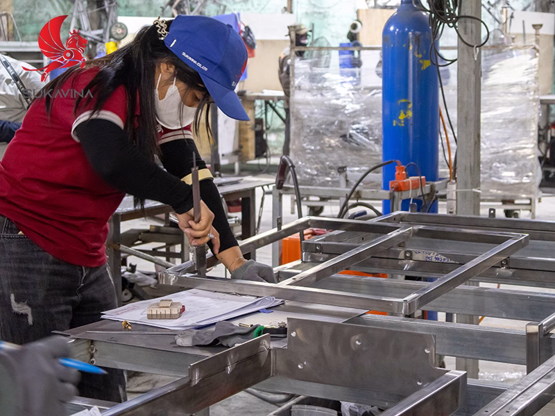 How to Conduct Metal Furniture Frame Inspection Before Production